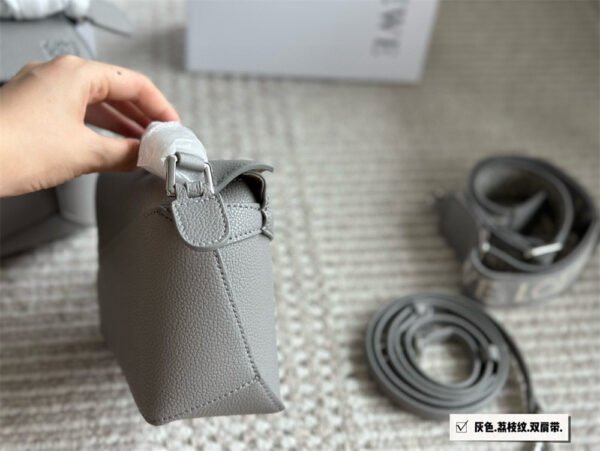 loewe grainy leather puzzle