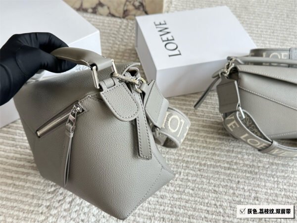 loewe grainy leather puzzle