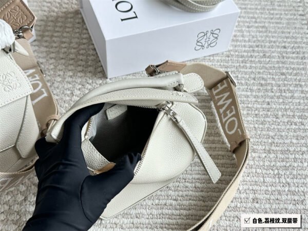 loewe grainy leather puzzle