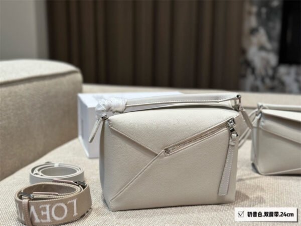 loewe grainy leather puzzle