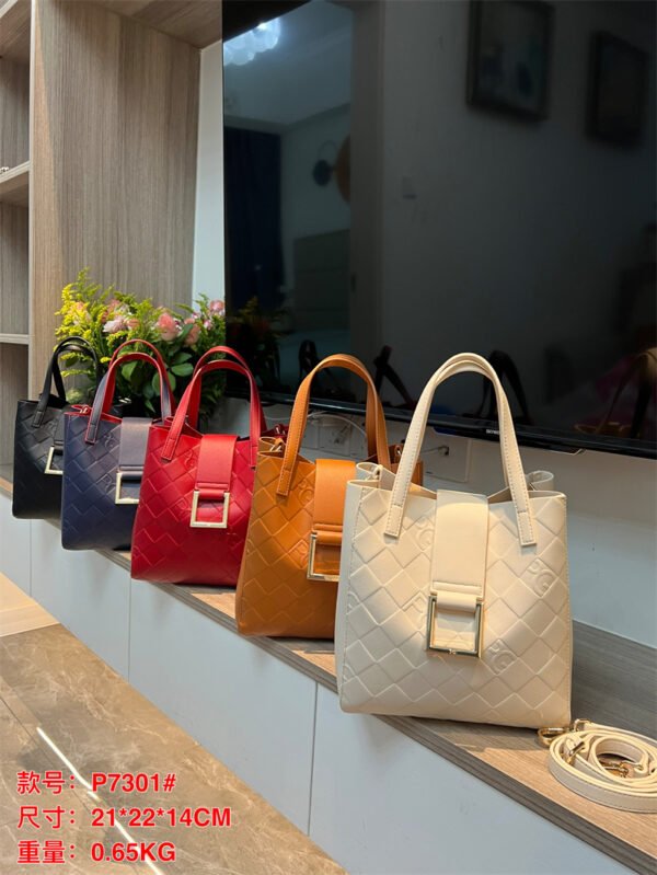 Purificacion Garcia bag P7301 21-22-14cm