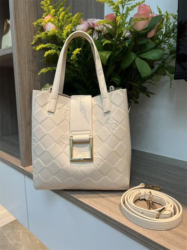 Purificacion Garcia bag P7301 21-22-14cm