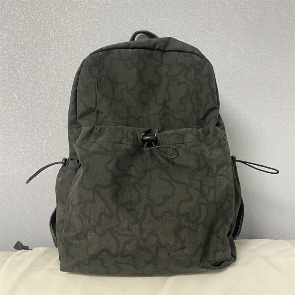 Bear backpack02 W28-D18-H40