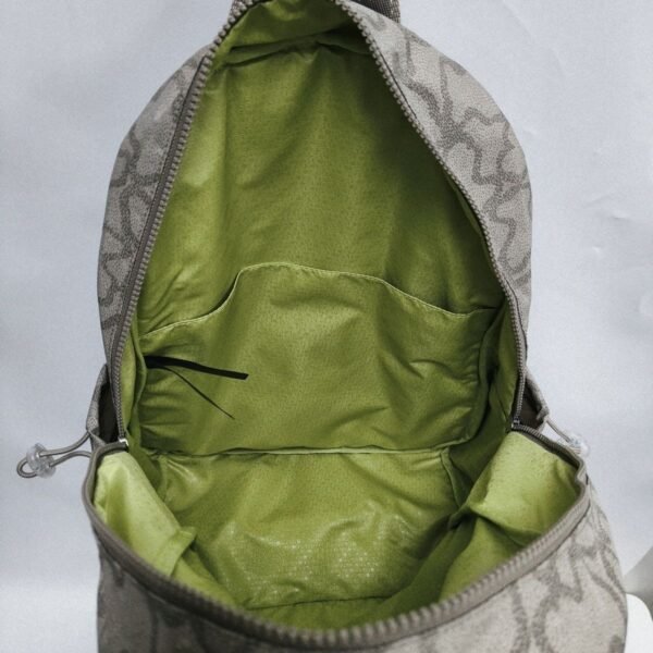 Bear backpack02 W28-D18-H40