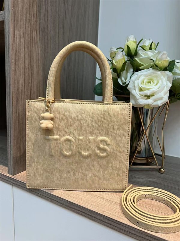 62079 bear bag messenger bags