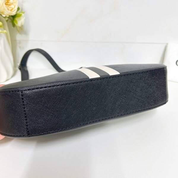 guess bag BD787918 size 29.5××6×16.5cm