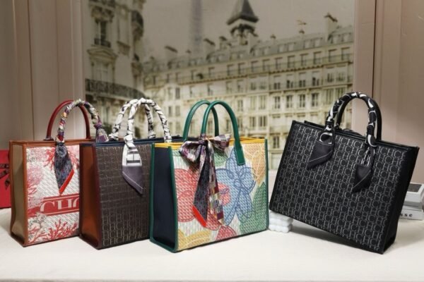 chch bag 210510 33.5x13x28cm