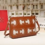 CHCH bag 240323 22.5x6.5x15