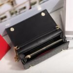 CHCH bag 240413-M 19.5x5x12.5