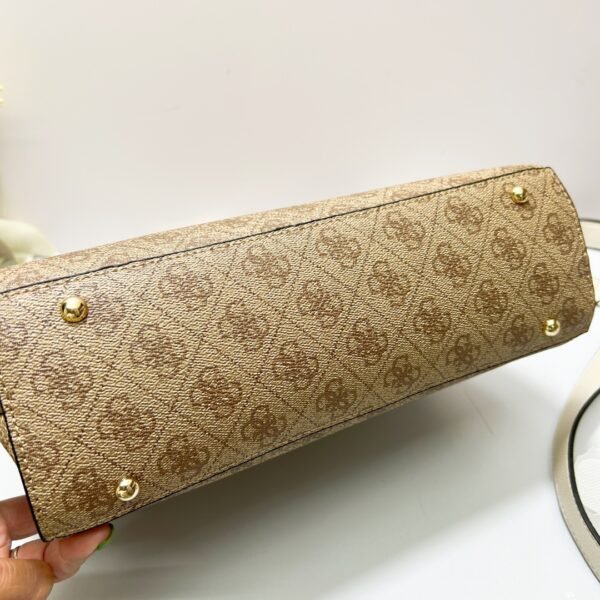 guess bag BG787906尺寸29×18×23.5cm