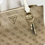 guess bag BG787906尺寸29×18×23.5cm