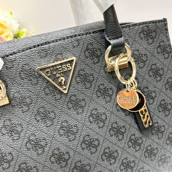 guess bag BG787906尺寸29×18×23.5cm