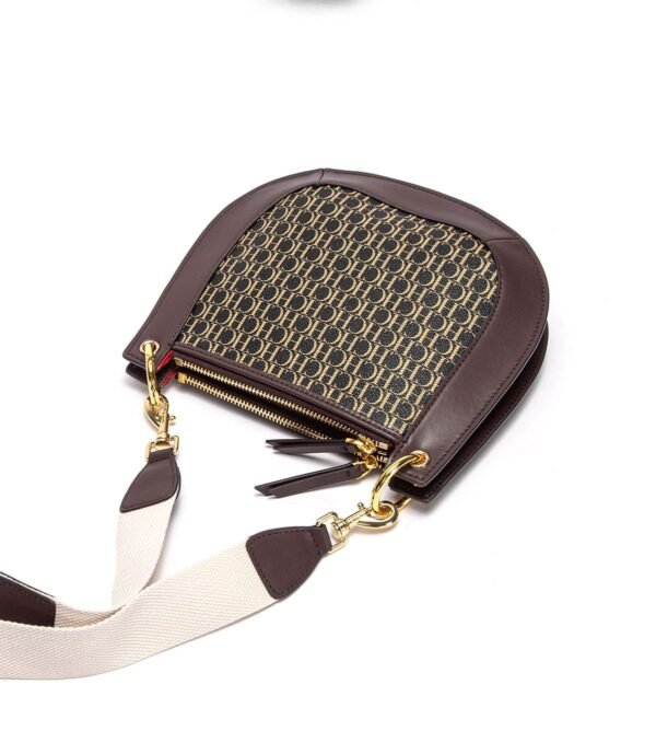 chch bag CN2C2088 23.5x4.5x19cm