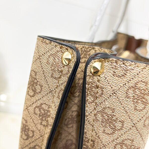 guess bag SG877823 尺寸31.5x11×29cm