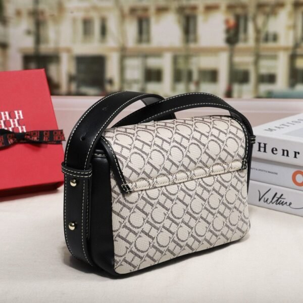 chch bag 210210 22x9x14