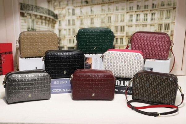 chch bag 210220 22x8x15cm