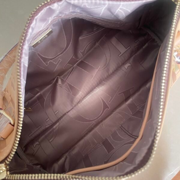 CHCH bag 240433 size 29.5x13x16.5cm