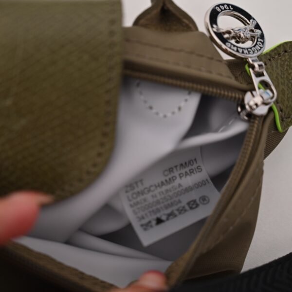 Longchamp LC01