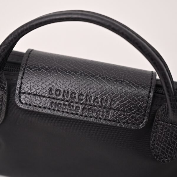 Longchamp LC01