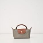Longchamp LC01