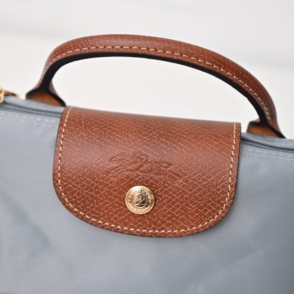 Longchamp LC01