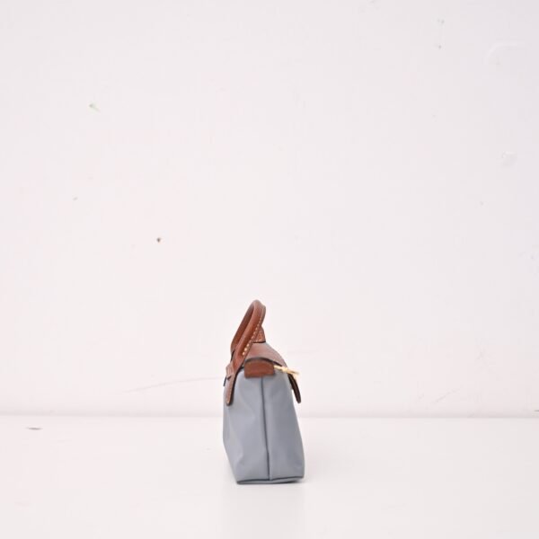 Longchamp LC01