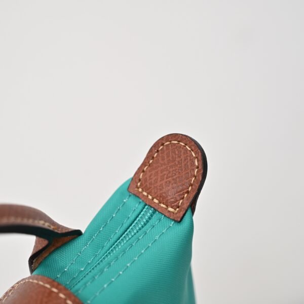 Longchamp LC01
