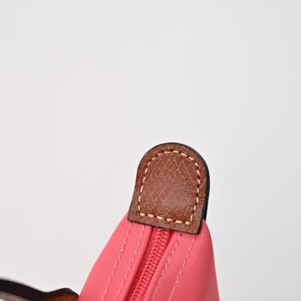Longchamp LC01