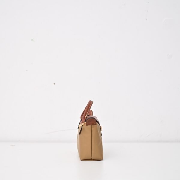 Longchamp LC01