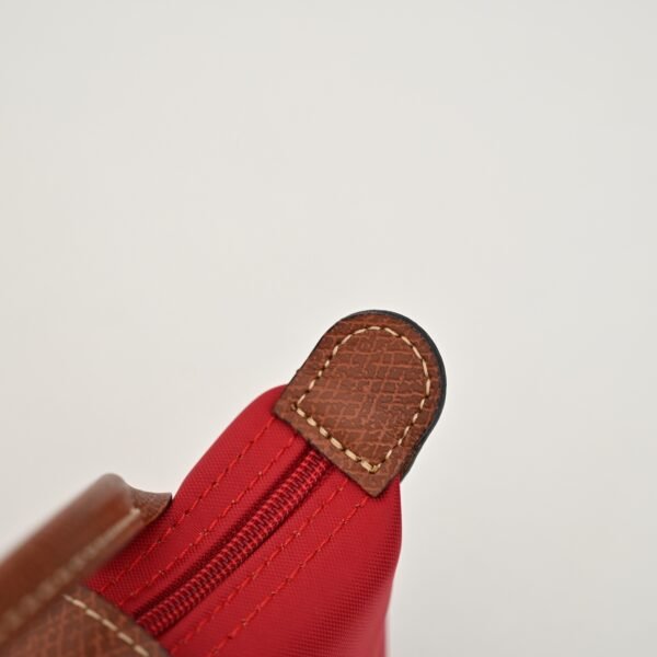 Longchamp LC01