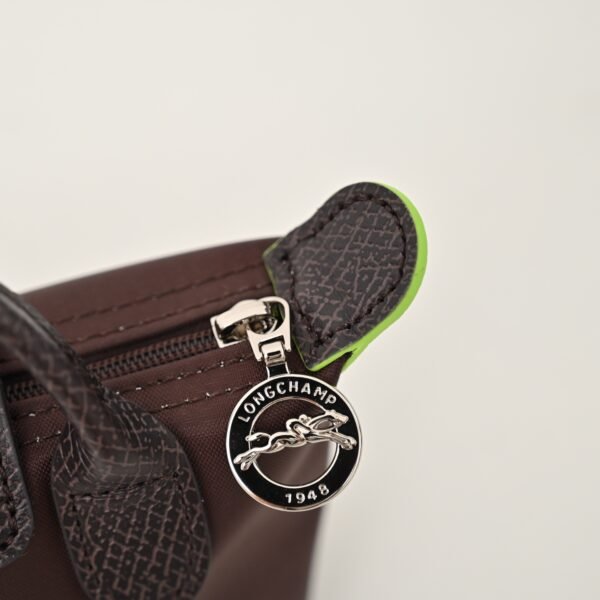 Longchamp LC01