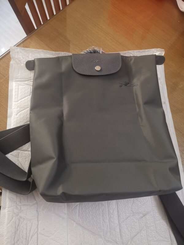 Longchamp LC02