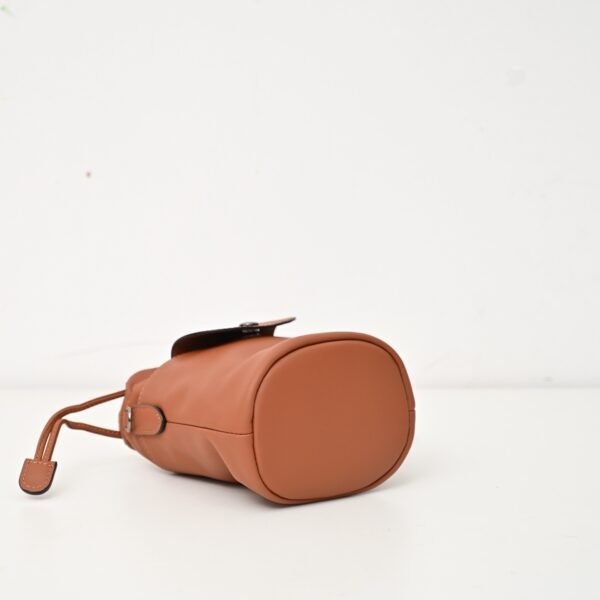Longchamp LC03