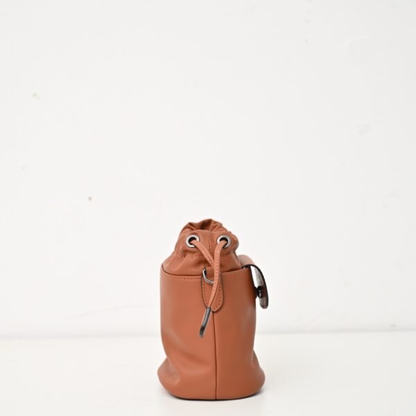 Longchamp LC03
