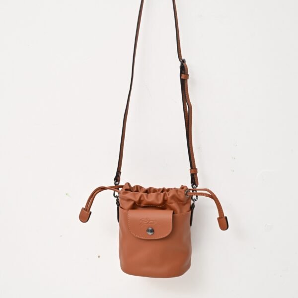 Longchamp LC03