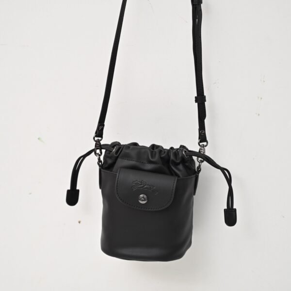 Longchamp LC03