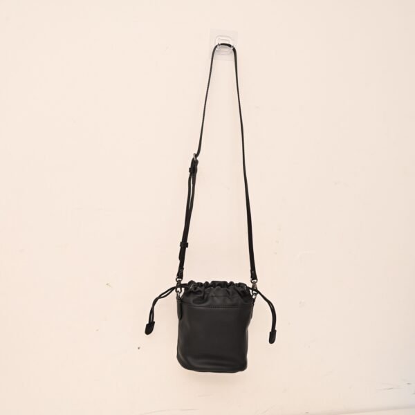 Longchamp LC03