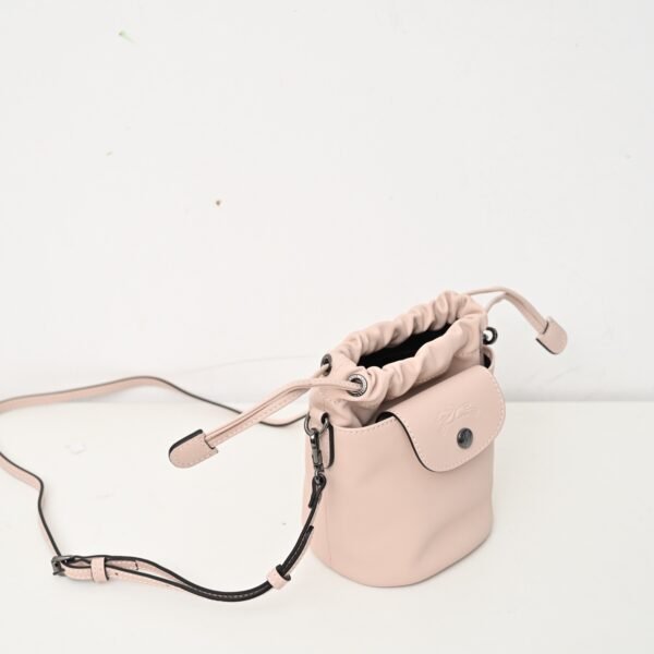 Longchamp LC03