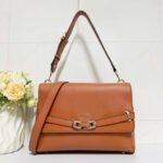 Guess bag VG952719 29.5x7.5x20.5cm