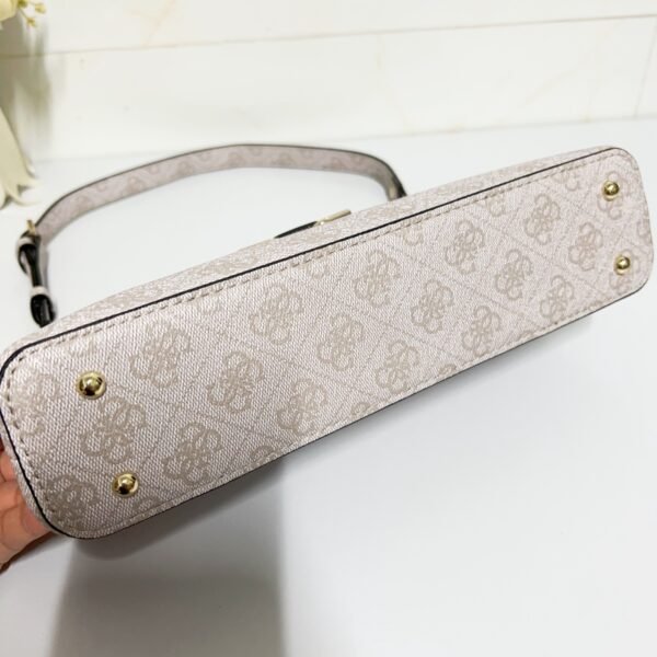 Guess bag VG952717 29.5x7x13cm