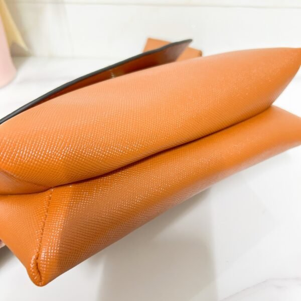 Guess bag SG896820 25.5×8×19cm