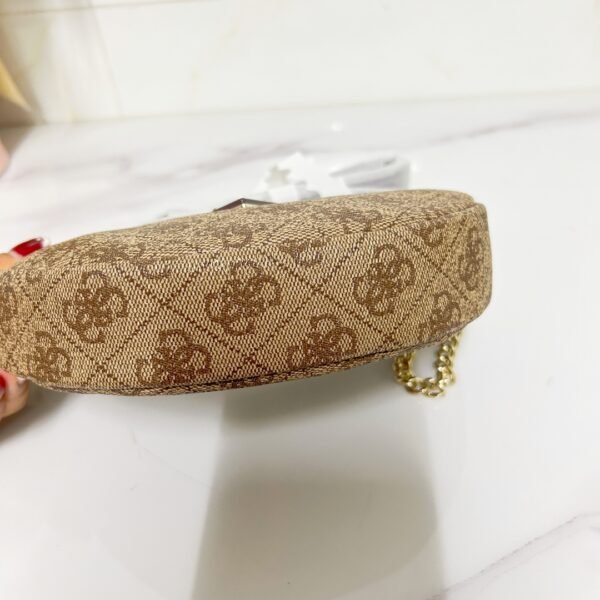 SG896872 15×4×11cm（top 20cm）