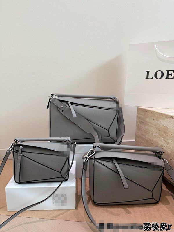 L*0*ewe bag LOE02 aaaa 3 sizes (L size 29x18cm; M size 24x15cm; S size 19x11cm)
