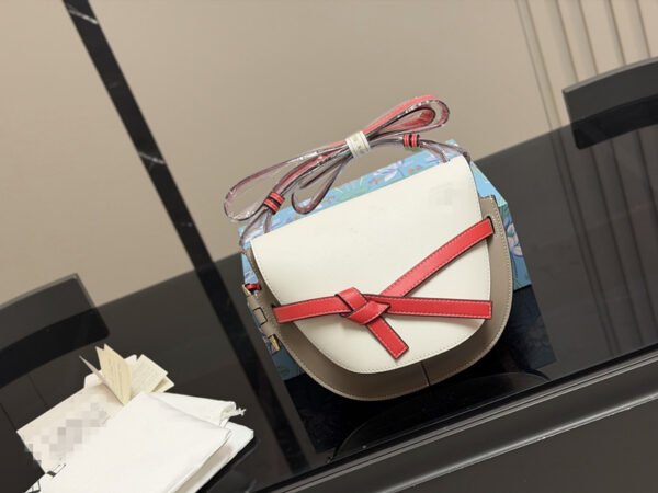 L0*ewe bag LOE05 size 24x20cm