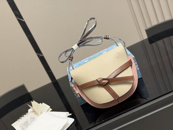 L0*ewe bag LOE05 size 24x20cm