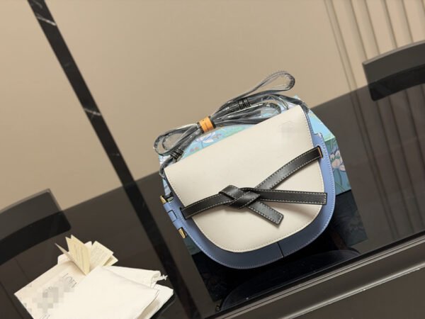 L0*ewe bag LOE05 size 24x20cm