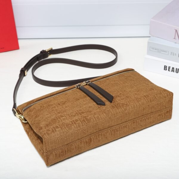 CHCH CHHC bag 719304A 30-6.5-18cm