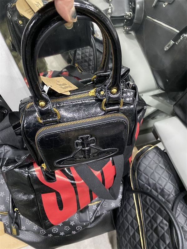 vivienne westwood bag pdd009 20x16x7cm