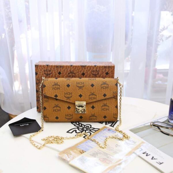 MCMS bag M05 L size 23x14cm, S size 21x12cm
