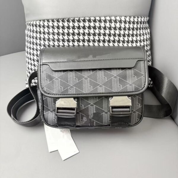 Lacoste bag pdd21 size 23-8-18cm